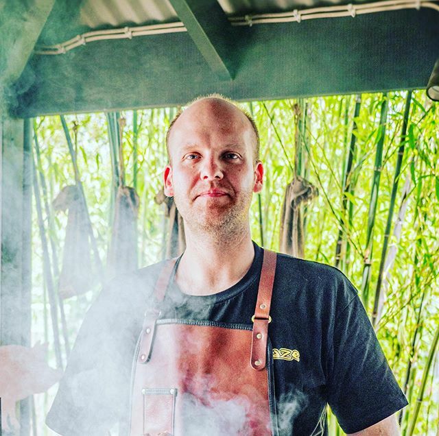 HeatBeads's tweet photo. Waiting for Wednesday when you will see what amazing BBQ food the smoke is coming from.  I would love to hold a guessing comp but some of the answers I suspect would make even us blush, so pls refrain!!!😜 https://t.co/juiSwisjV7 https://t.co/NHuS1SifyO