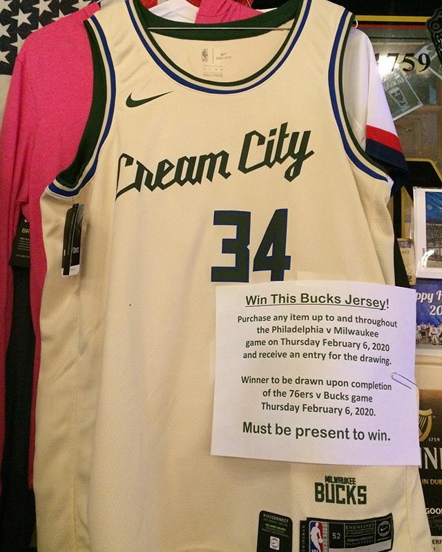 ecdooleys's tweet photo. ⚠️ GIVEAWAY ⚠️ Not sure what to do tonight? Come to Dooley’s and watch the Bucks game for a chance to win a Giannis jersey! #gottabehere @nba @bucks https://t.co/YUlJNEPeh3 https://t.co/UuMeANJEBK