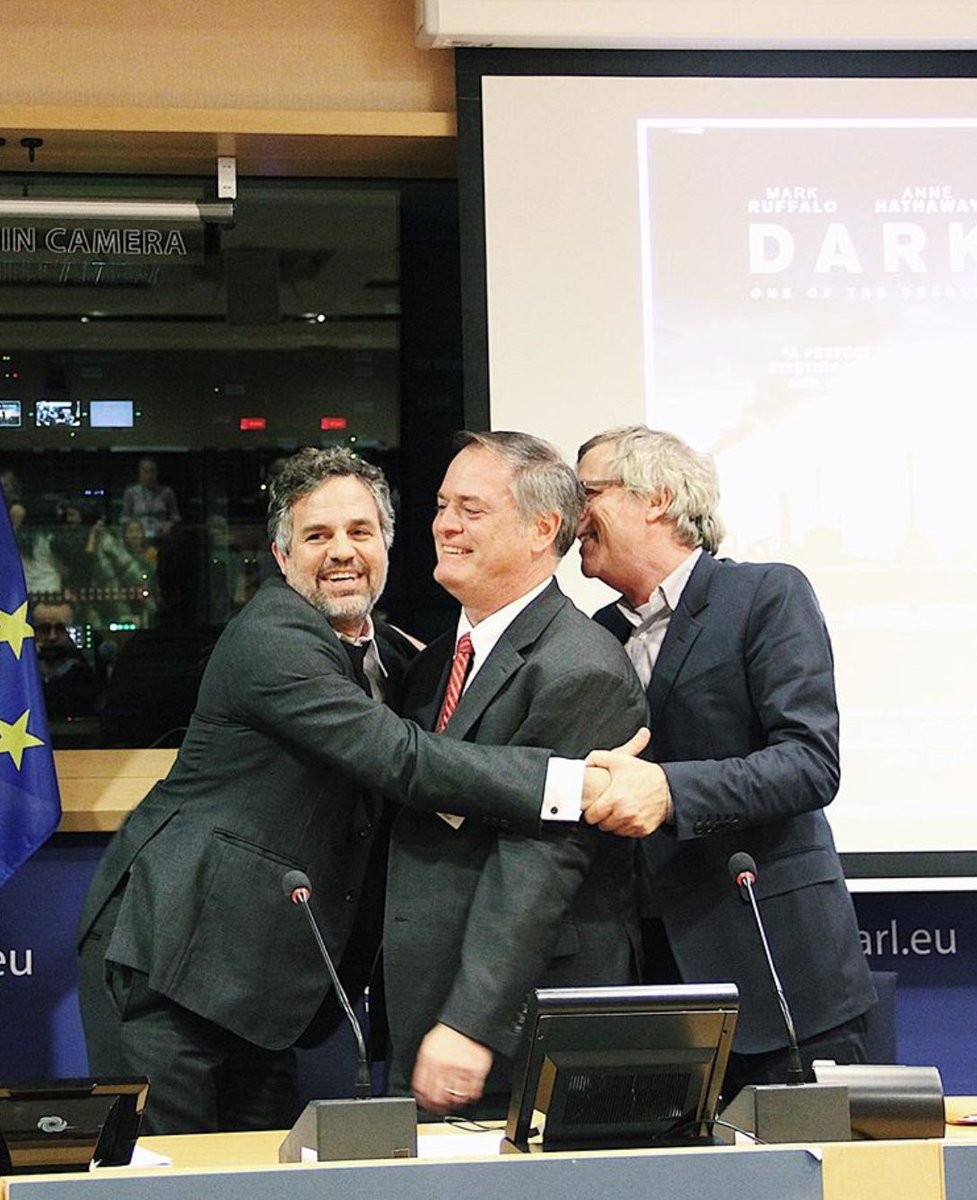 Jedi_Jill's tweet photo. Participant shared this sweet photo of The Triumphant Trio in Brussels. 😊 #MarkRuffalo #RobBilott #ToddHaynes #DarkWaters https://t.co/Ox0OUzl3kW
