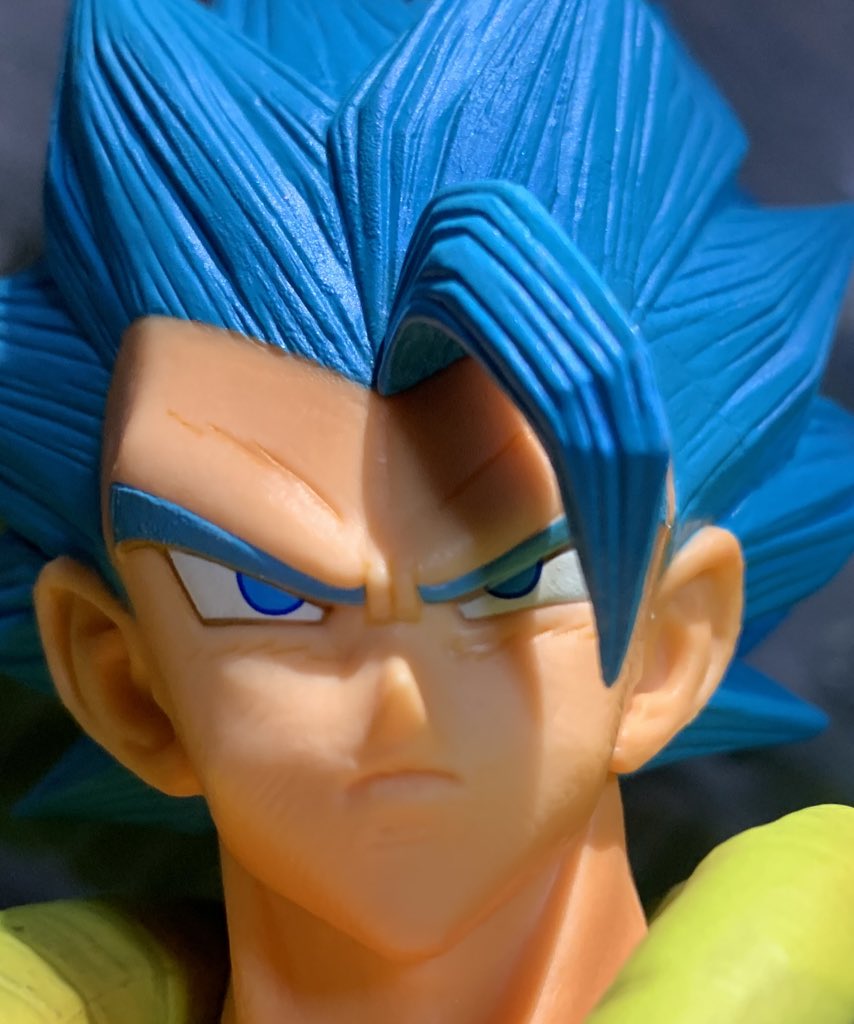 バンビ やっとおもちゃのまちからゴジータ が帰ってきたー 早速開けてみよ え 嘘でしょ これ不良品じゃないと なんで二回も送り返して こうなるかな 最終的にこれかよ もう疲れた Smspゴジータ