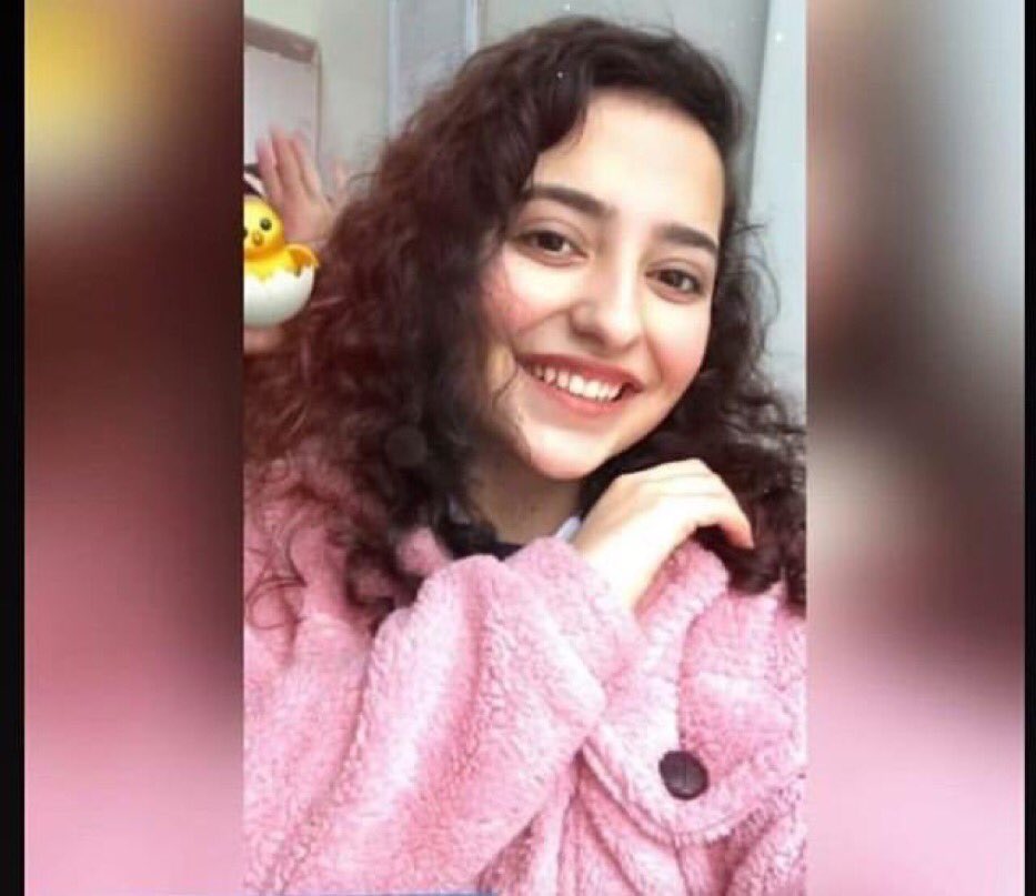 #ŞeymaYıldız

▪Babası H. Yıldız tarafından "erkek arkadaşı olduğu" bahanesiyle silahla vurularak öldürüldü ve yol kenarına atıldı.
▪Şeyma Yıldız 17 yaşında, lise son sınıf öğrencisiydi.

Ankara Çubuk
6 Şubat 2020

Bu bir #KadınCinayeti dir.