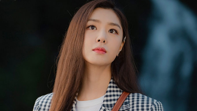 innareplaceable's tweet photo. At first, you will hate them, pero maaappreciate niyo sila after. Stan these maldita but softhearted queens 🥰
#KangSaRa #LeeDaHee #BeautyInside
#SeoDan #SeoJiHye #CrashLandingOnYou https://t.co/d2xpVP7SgP