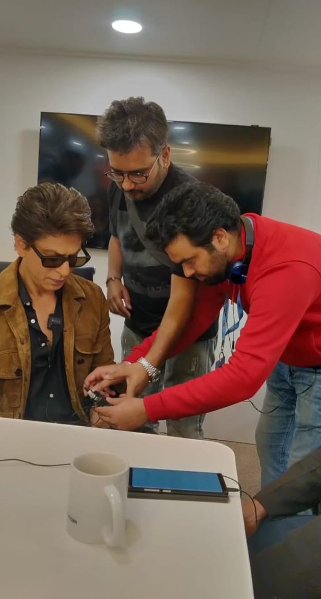 rshah2611's tweet photo. "No caption required. #kingkhan @iamsrk #badsaah #bollywood"
#AllNewCRETA #AutoExpo2020
Via https://t.co/CXUMz1viIU https://t.co/YQcNAosLrJ