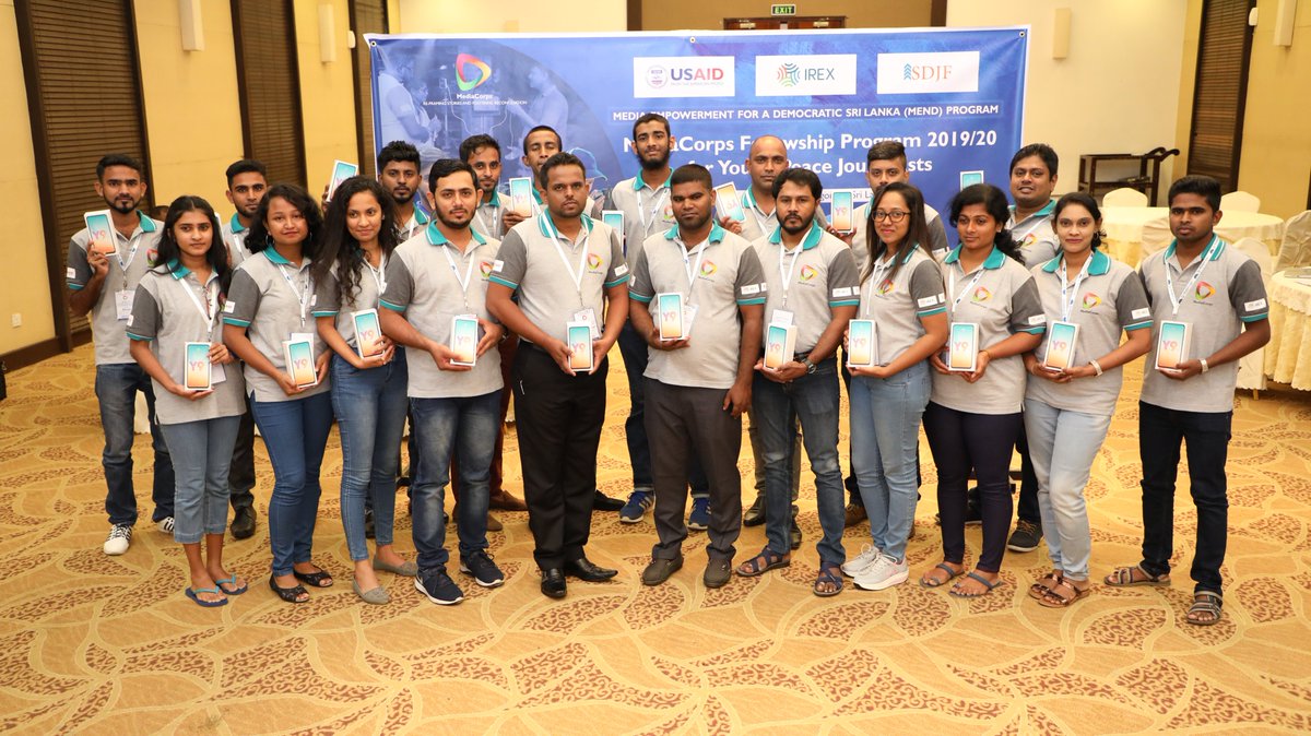 SDJF_lk's tweet photo. The fourth group of #MediaCorpLk Fellowship started off today with an inauguration ceremony headed by Prof. Padmasiri Wanigasundera, Chairperson, SDJF. The Fellows were given a #MoJo toolkit to facilitate their future story production.
#USAID #IREX #SDJF #iVoiceLK #MoJoLK https://t.co/JpxNg3TiwL