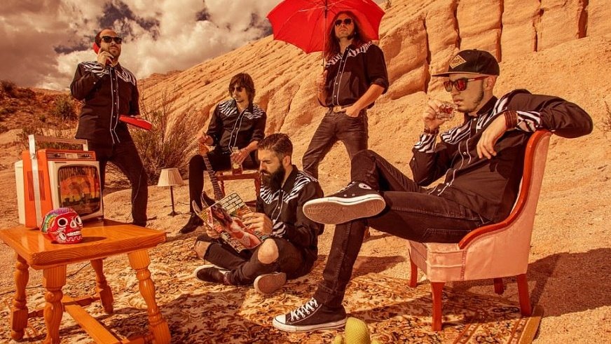 Este viernes, a las 11:00, nos visitará la banda 
<a href="/Durango_14/">Durango14</a> para presentar su nuevo álbum 'Gigante panamericana'. 
¿Quieres enviarles alguna pregunta? 
¡Participa! elmundo.es/elmundo/encuen…