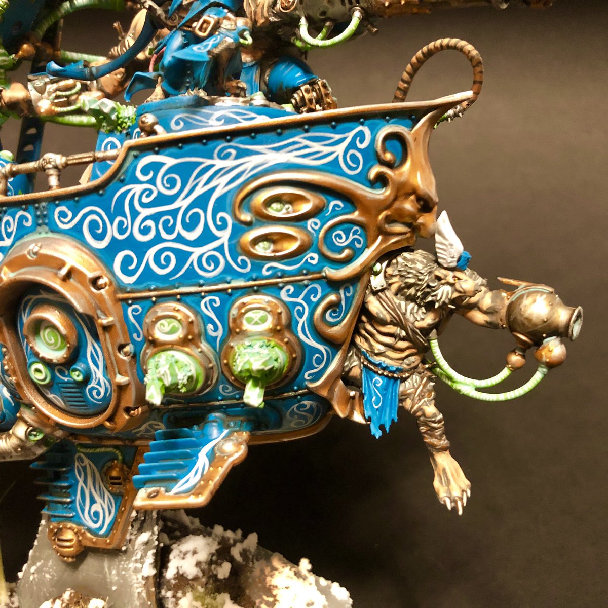 bradglover_'s tweet photo. Thanquol and Boneripper ready for Throne of Skulls this weekend! Can’t wait to get this guy on the table 🎉 #paintingwarhammer #warmongers https://t.co/L0OO6nzbSG