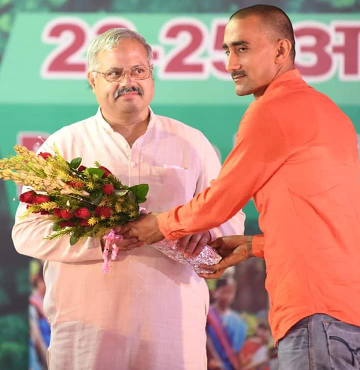 GiridihAbvp's tweet image. अखिल भारतीय विद्यार्थी परिषद् झारखंड प्रदेश के पूर्व प्रदेश मंत्री एवं वर्तमान के सभी आयाम प्रमुख श्री #RoshanKumarSingh जी को अवतरण दिवस की ढेर सारी शुभकामनाएं।
ईश्वर आपकी हर मनोकामना पूरी करे और आप खूब तरक्की करें ऐसी हमारी ईश्वर से प्रार्थना है।
@ABVPVoice