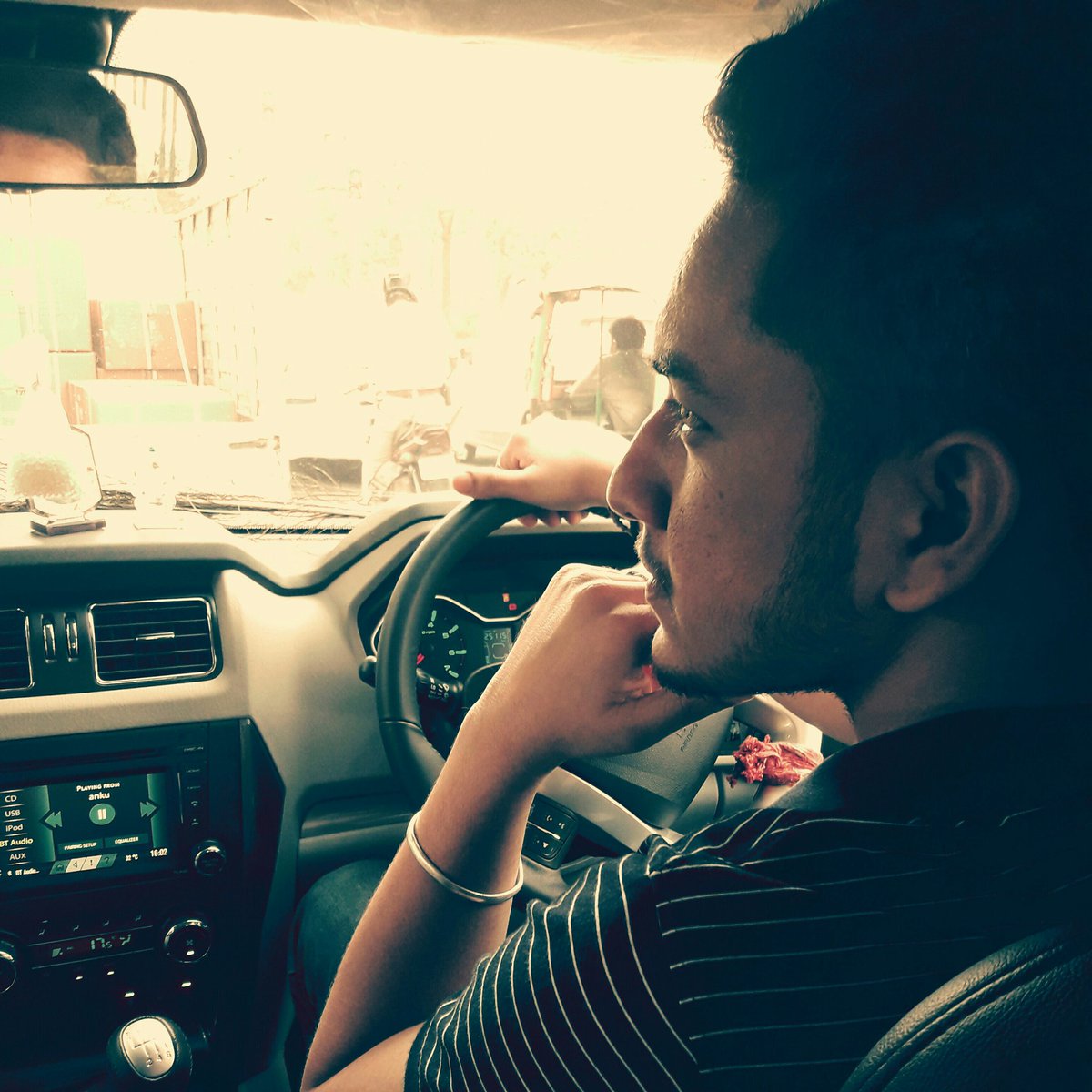 ArjunSinghPath1's tweet photo. #NewProfilePic https://t.co/mHx26VSll1
