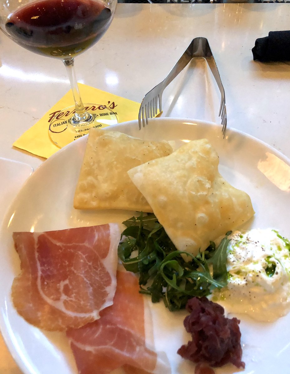 eatinglasvegas's tweet photo. My bar snacks are better than your bar snacks. @FerrarosLV #eatingItalian #EATINGLASVEGAS2020 🇮🇹🍷 https://t.co/KRaaGJ7lNI