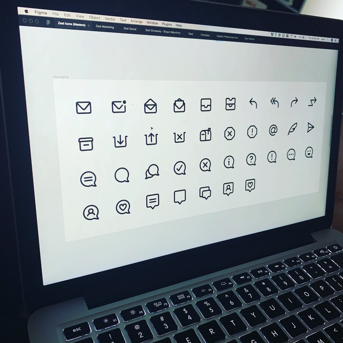 Working on expanding the messaging icon set for <a href="/ZestIcons/">Zest Icons</a>. What do you think of the square bubble icons?