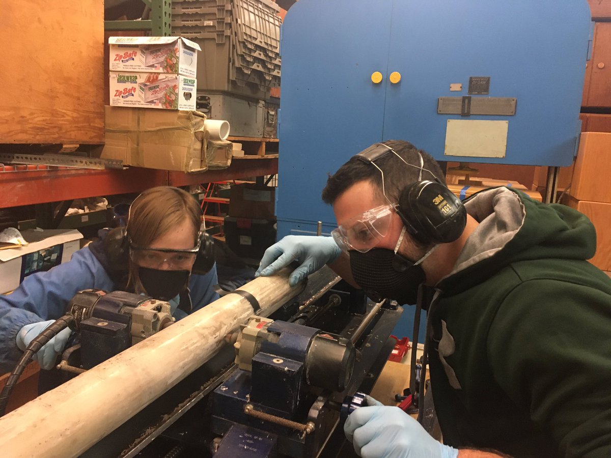 MarineUri's tweet photo. Awesome @URI MGSL students split a 40 year old core from the Caribbean today. It was recovered before they were born! https://t.co/UuelPJ7JCW