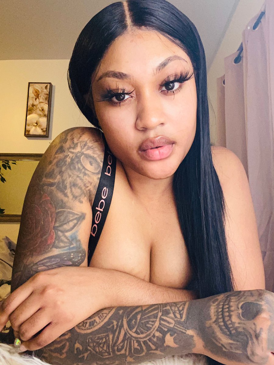 daujee_keyes's tweet image. He said I’m pretty😍 with out no makeup on, he had to question why tf I even put it on.☺️🥰

Lashes : styledbykeyes.com

Instagram:daujee_keyes