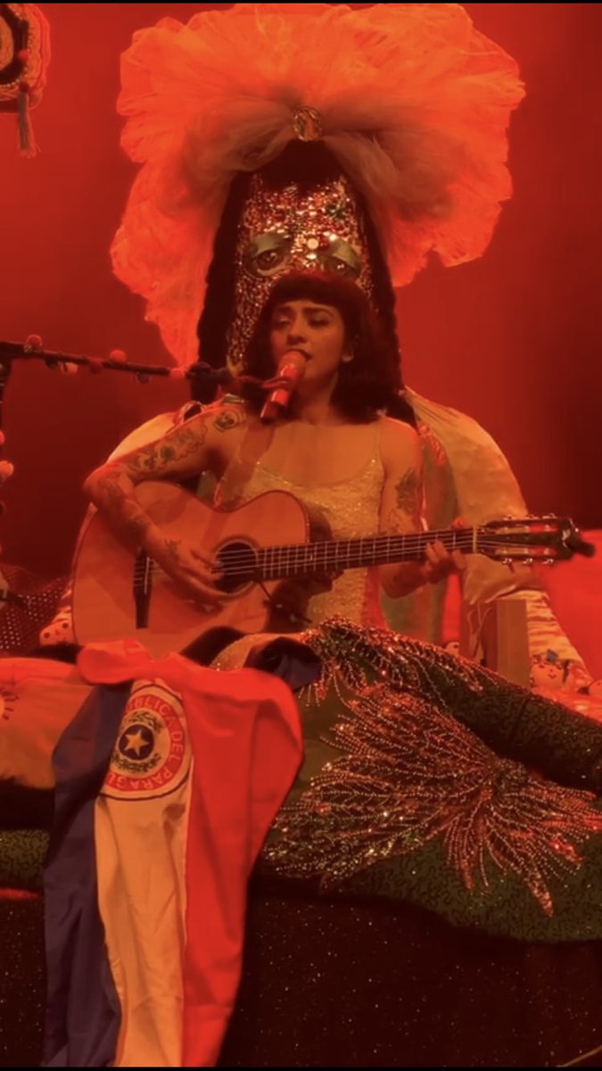 palu_jacquet's tweet photo. @monlaferte Sos arte, feliz que hayas venido a Paraguay!
Te amamos 🧡🧡🧡🧡
#MonlaferteenParaguay
#MonlafertePy
#SolaConMisMonstruos
@monlafertepy
@Peregrino_999 https://t.co/alyyGnHfG8