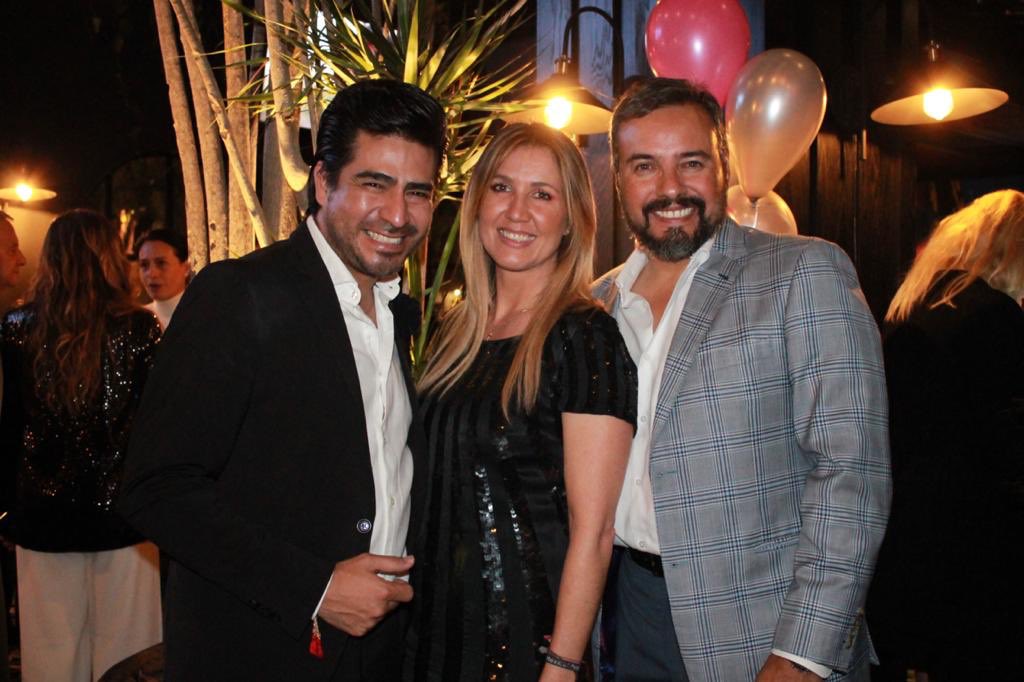 MMAgency_'s tweet photo. Felicitamos a nuestra #speaker y presidenta de @oneheartmex @desireenavarro04 por el año del colectivo @hijasdelamx | muchas felicidades #talentoMM #MMspeakers @mmspeakers_ #SoyMM #MMDiez https://t.co/7YthXDrmyx