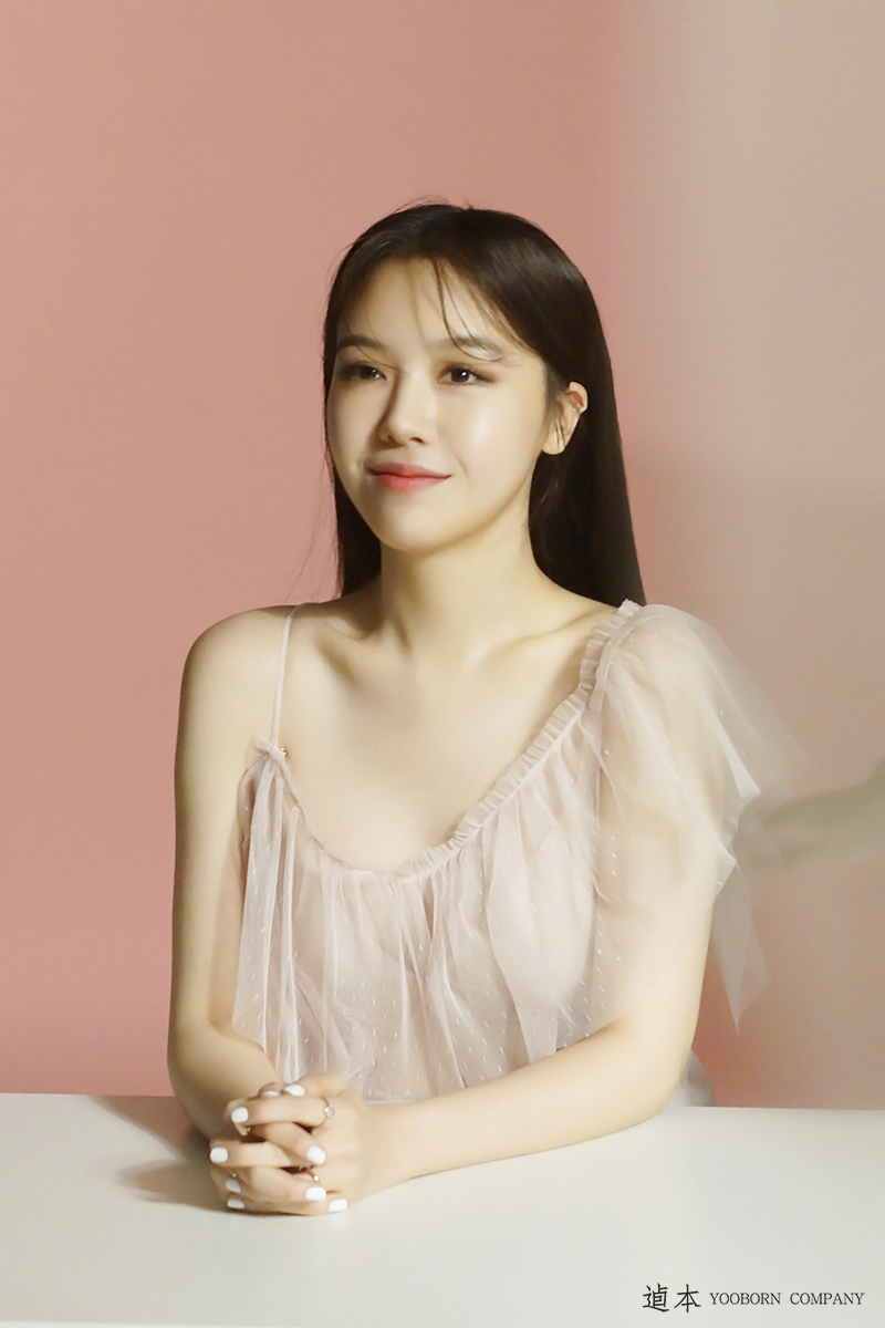 BangMinah_TH's tweet photo. @yooborn_company @Girls_Day_Minah [Official] 200130 Minah - magazine shooting (bts)

❤️❤️❤️ https://t.co/VAsOLK5ieB