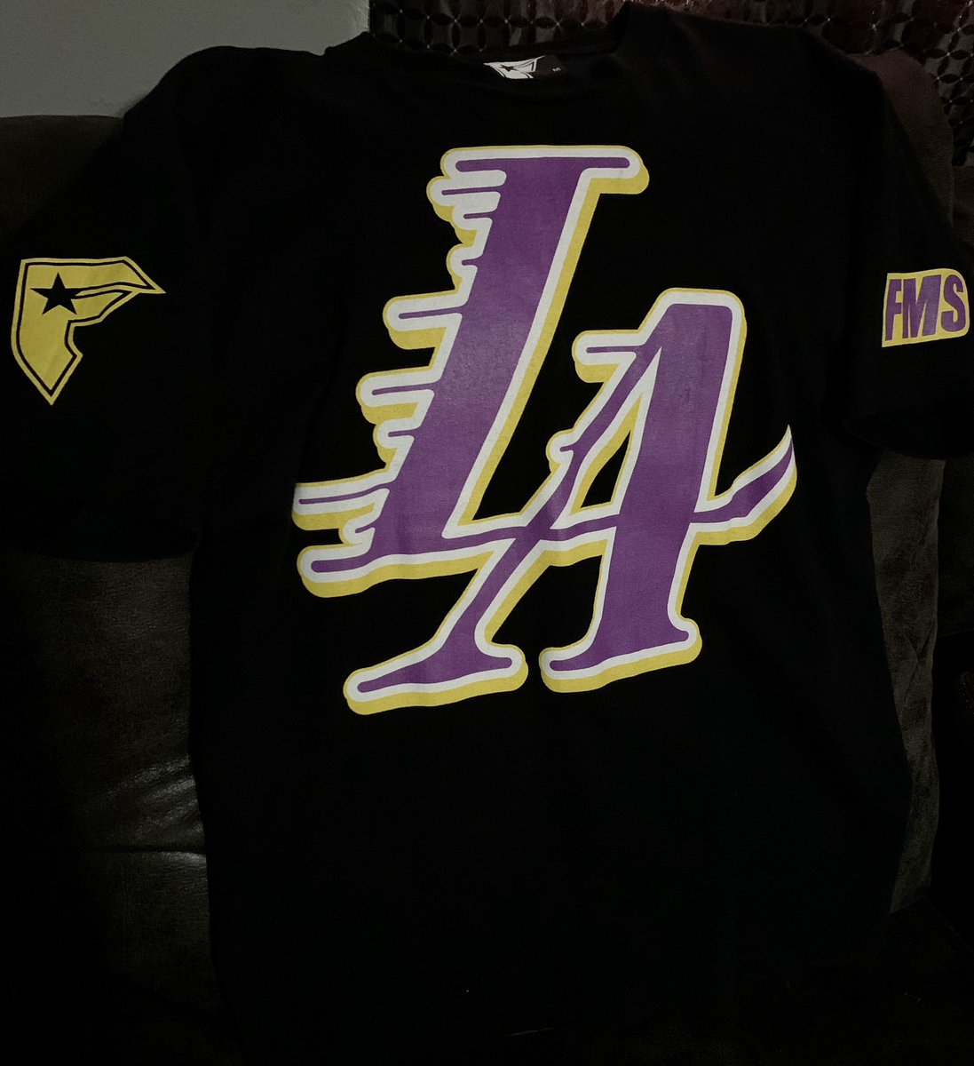 FamousChicano's tweet image. #TBT @famoussas LA Lakers back in the days, one of my favorite t-shirts in my collection... #LA #FSAS #StillFamous #FamousStarsAndStraps