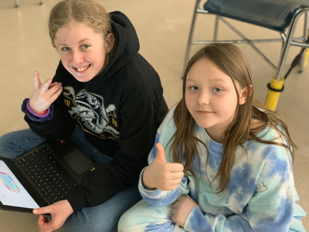 MsInnov8or's tweet photo. Digital @breakoutedu to reinforce fractions. What a better way for students to challenge their minds and show what they know about fractions #SDJSTEM #mathisfun #breakoutedudigital @SDJanesville @LearningAtJES https://t.co/Mjfvhv64Hn