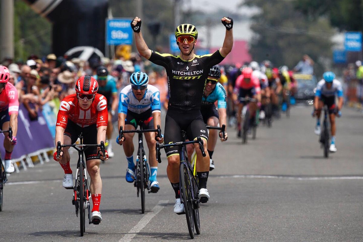 HeraldSunTour's tweet photo. What an incredible finish to the #BrightVelo Stage 3 of the Jayco Herald #SunTour

It was a tight sprint finish into Wangaratta!

1. Kaden GROVES (@MitcheltonSCOTT)
2. Alberto DAINESE (@TeamSunweb)
3. Mihkel RÄIM (@YallaIsraelSUN)

📸 Con Chronis #JHST https://t.co/WU8v13Llqr