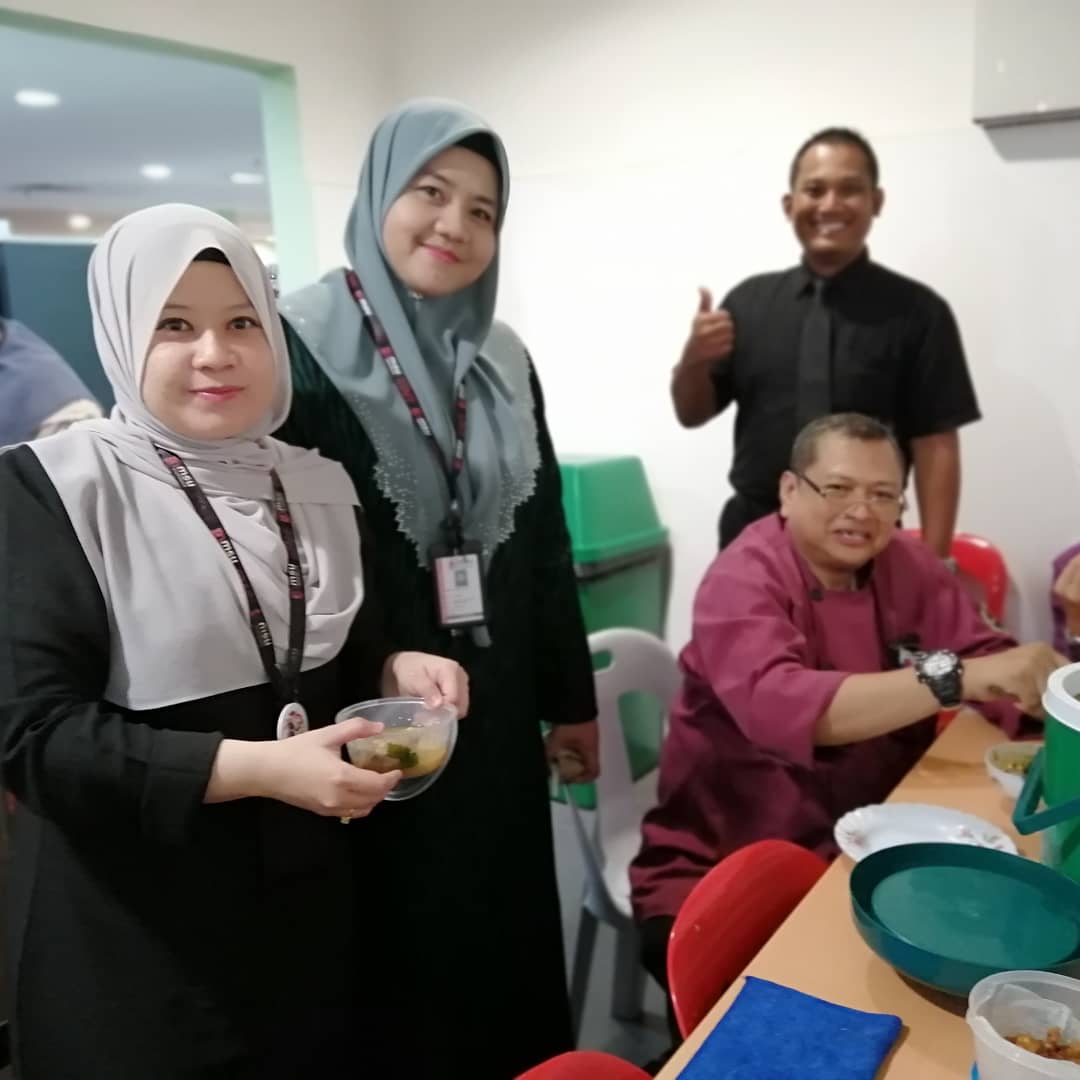 HusdhaAntika's tweet image. Food will also unite us 😍
#ChickenFeetSoup #SambalKicap
#SHCAFamily
#monthlyPotLuck
#MSUmalaysia