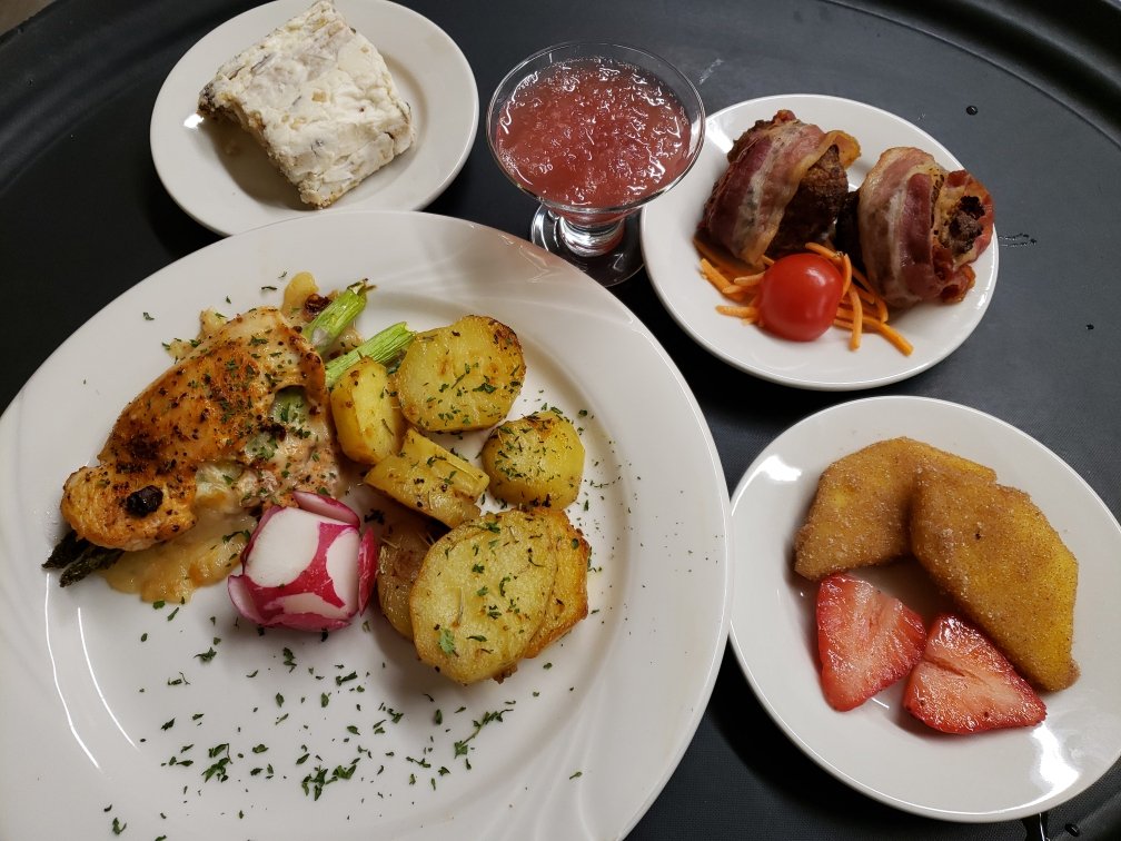 Cooking show!! Enjoyed every minute!