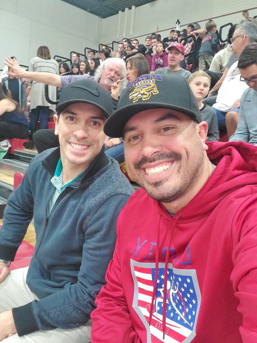 coachsolis12's tweet photo. Getting to watch my oldest play at Chico Stare tonight at Halftime.. yes I'm supporting my @SFState_Gators hat.. hehehe.. #goalec #basketball https://t.co/2jLwrTY6ea