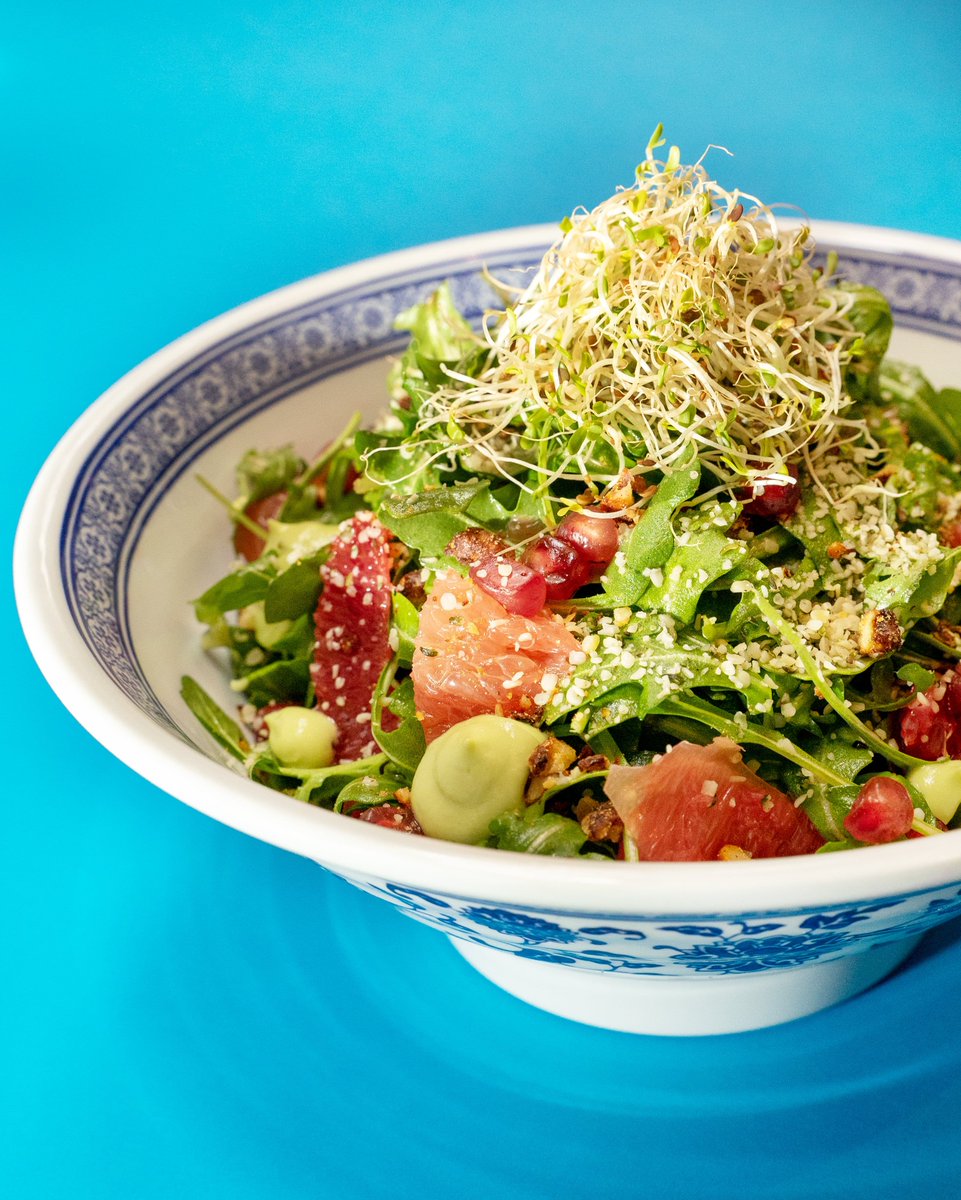 Levelling up with The Resolution Salad 💪 #EatResponsibly 
_
Made with Baby Arugula, blood orange, honey roasted smoked paprika walnuts, pomegranate, sprouts, avocado crema, and grapefruit citrus vinaigrette