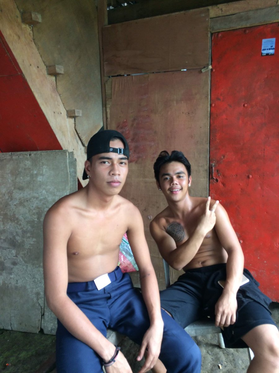 MaglasangKarl's tweet photo. @gagscity  pangit ka hayop ka.😂 https://t.co/ZwfyE67xSG