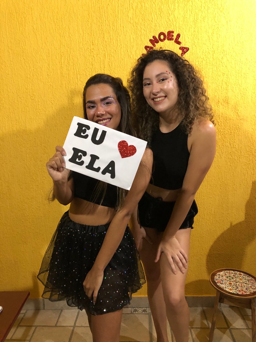 MarcelleBronzat's tweet photo. Gente eu não fiz fantasia com a música do cantor não né?? 🥰
@luansantana me valoriza @centraldefasls
#SofrendoFeitoUmLouco #Manoela #LuanSantana ..
Corre no meu insta: MarcelleBronzato que tem videozinho lá do #ChallengeSofrendo @FitDanceOficial @leosantana https://t.co/fknEFEvcjK
