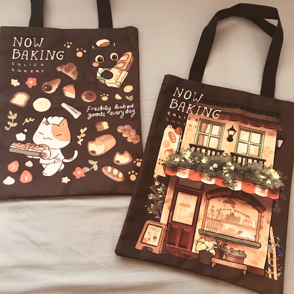 TOTE BAG HERE!! SORRY BAD PHOTOS BUT IM EXCITED!!!! Look! !!!