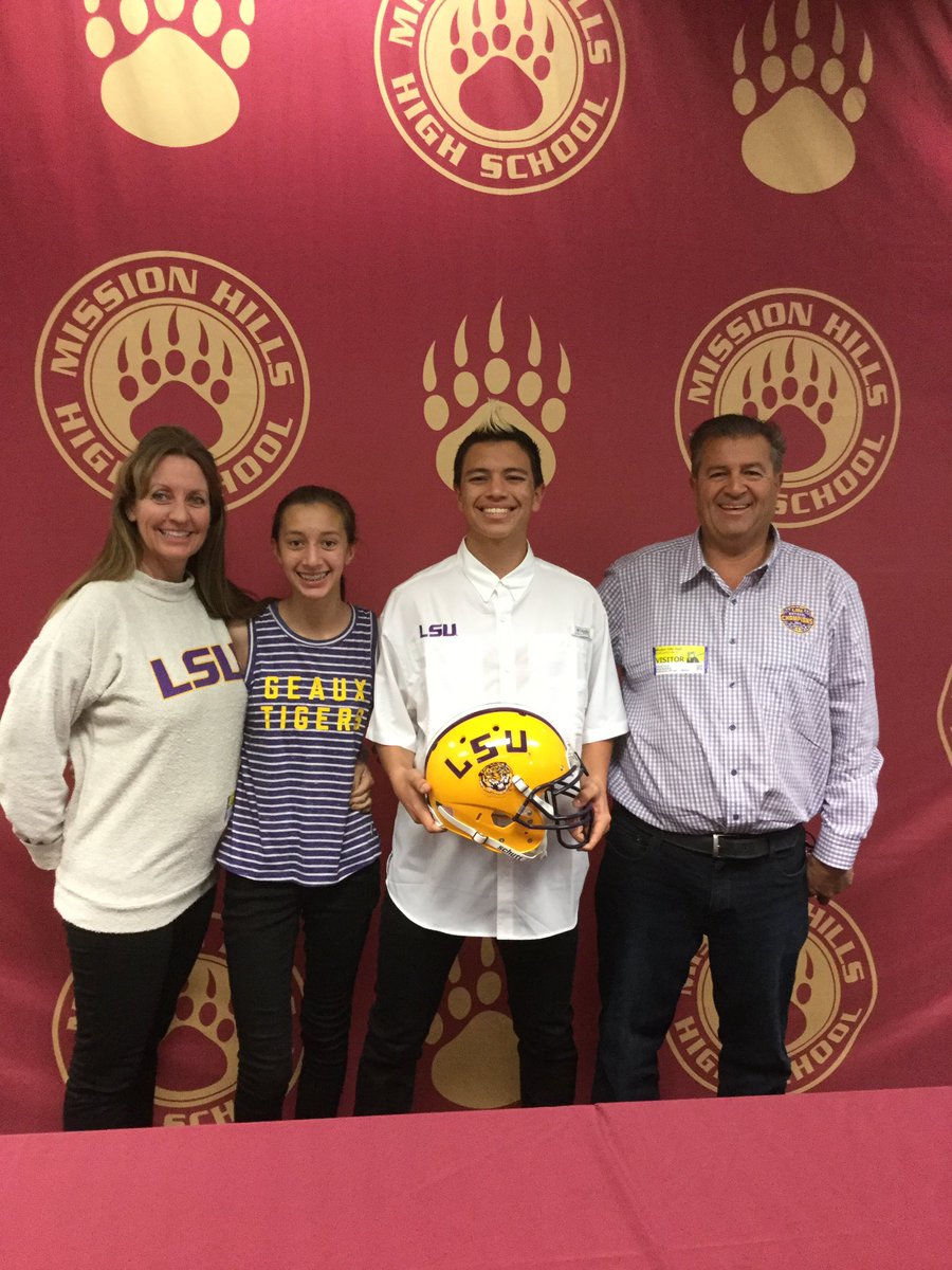 EzekealMata's tweet photo. I am beyond blessed to announce my commitment to the @LSUfootball program! I would like to thank God, my family, John Carney,and Derek Mathewson for everything you have done for me.I couldn’t have done it without your support!!Can’t wait to experience the next chapter of my life! https://t.co/b2bqtlSw51