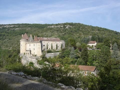 Le guide géolocalisé pour smartphone vous fait découvrir Cabrerets sur m-ici.com/46-cabrerets  Château de Cabrerets