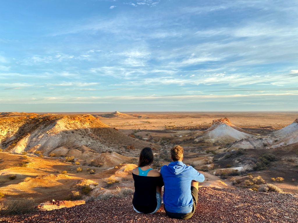 Who would have thought the filming location of mad max and pitch black doubles as an incredible spot to watch the #sunrise 😃😍

#madmax #pitchblack #movie #filminglocation #thebreakaways #cooberpedy