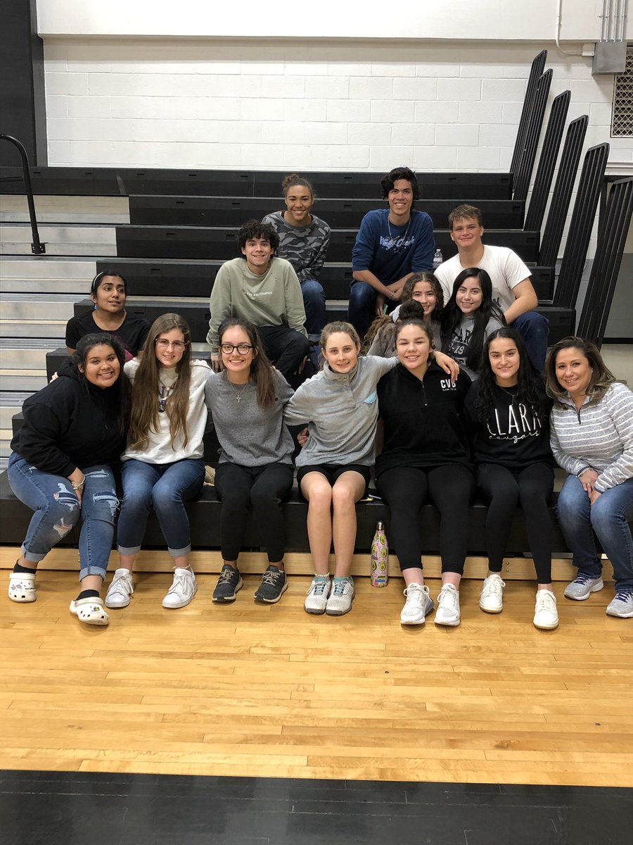 Clark_FCA1's tweet photo. We are so blessed that God has brought these amazing people together to worship him! Thank you to mrs.Donna for coming and speaking we are so thankful for you! Join us next month for things  like dodgeball, hide and seek,pizza,and fellowship! @HouyRihana @NISDClark @SanAntonioFCA https://t.co/Q4vsdWXotU