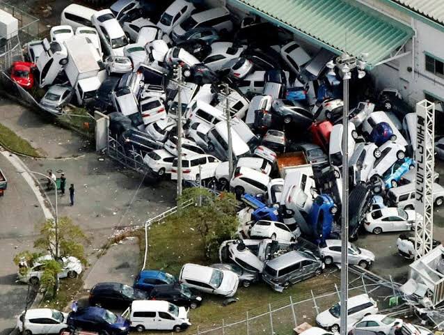 BREAKING: Ballarat drivers confused with new parking system; create 400-car pile-up.
