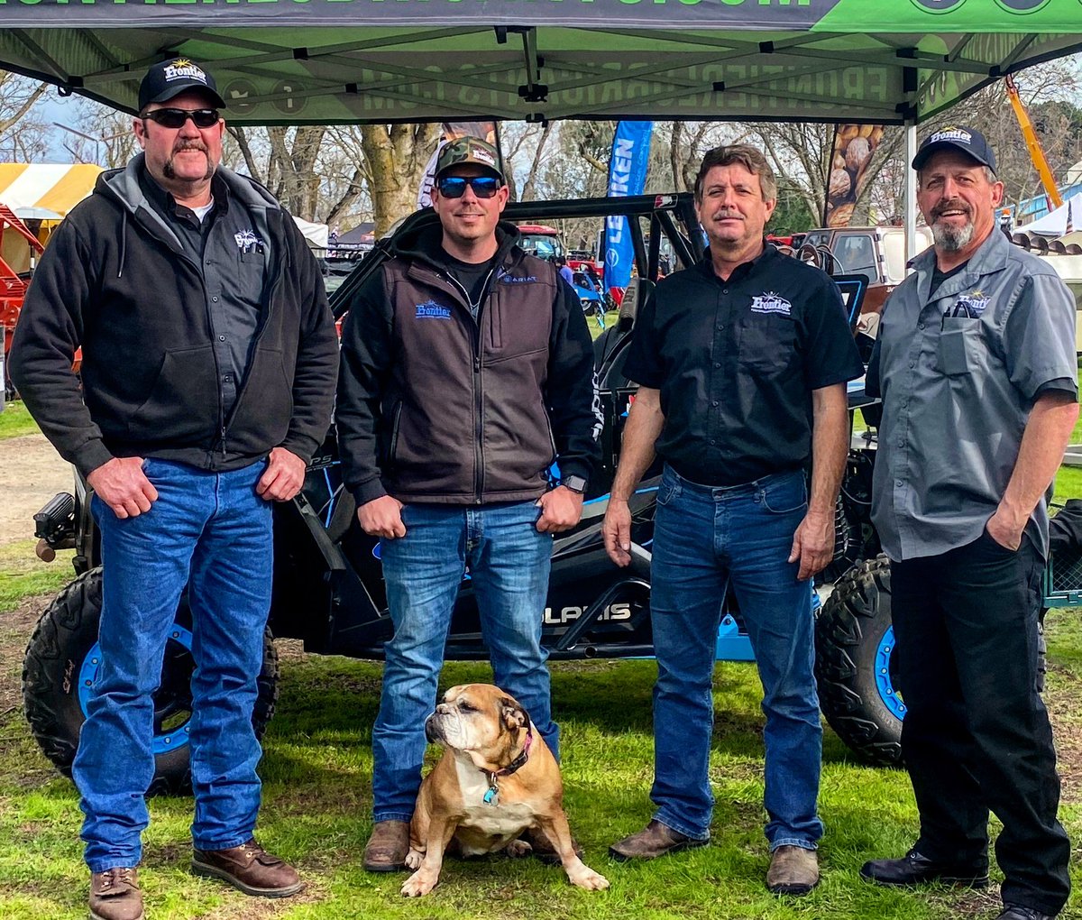 MilesOfPayne's tweet photo. Had such a good show with these guys! It was a long week but I’m already looking forward to next years #ColusaFarmShow! #FrontierLube @FrontierLube https://t.co/3aGk2sukSw