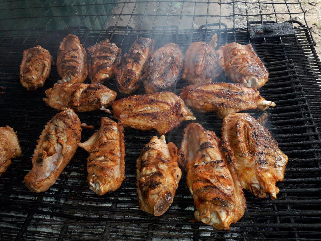 beedorff's tweet photo. Hey guys, We are excited to let you know that we would be reopening today so come through for your Grills, spag and chips, Bole, catfish and goat meat peppersoup, grilled Catfish,etc. 💃🏾💃🏾🤤

Venue: Visitor's lodge, LUTH Idiaraba 
Time: 3-11pm https://t.co/JhfEWpT3ou