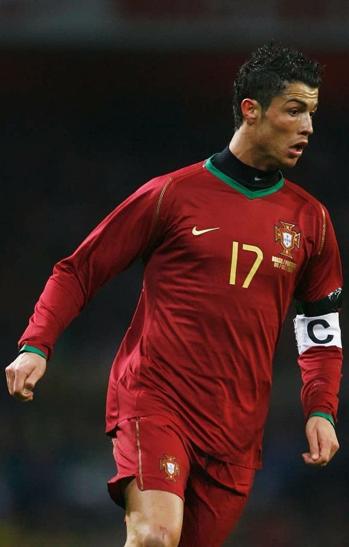 Номера известных футболистов. Сборная англии 2005. Сборная италии по футболу 2005-2006. Роналдо 99. Под номером 2006.