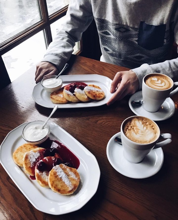 Nuyenggg's tweet photo. My kind of date:
1. Cafe date. Heart to heart conversation, sipping hot choc/coffee while enjoying our desserts, with lots of eye contact. Classic
2. Theme Park date. No matter if we're just walking while eating cotton candy or experiencing adrenaline rush, I wanna do it with you https://t.co/NMQsQ0ouLH