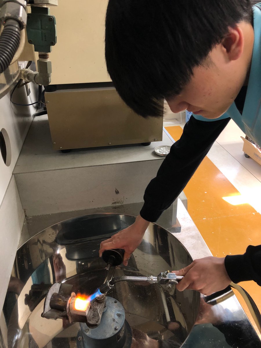 遠心鋳造機