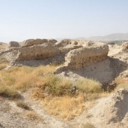 Jumping back to the past in my Iranian cultural heritage site thread with Godin Tepe, an archaeological site in western Iran. It was first a Sumerian village and fortress way back in 5000 BCE and was continuously occupied by several different cultures through 1600 BCE.