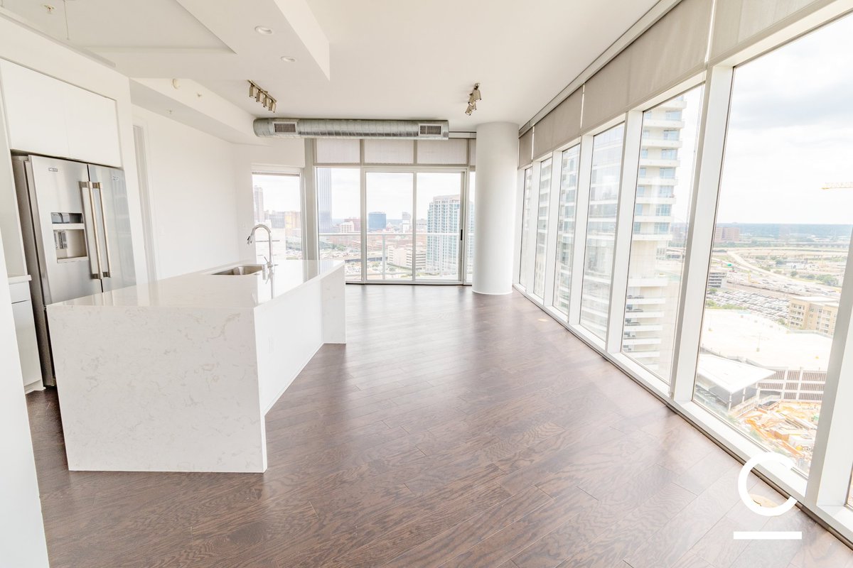 LiveDallasApts's tweet photo. That good lighting makes it an even harder decision?!π₯ππ #Dallas #DallasApartments #blogger #UptownDallas #Realtor #livedallas https://t.co/TNljhXijnt