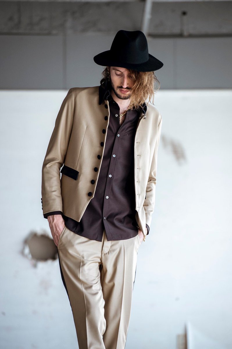 noid_sendai's tweet photo. NO ID. 2020 S/S Collection

👕スタッフコーディネート👖

【レザー切替ナポレオンJKT】
¥34,000(+tax)
BEIGE/GRAY/BLACK

#noid #no_id #ノーアイディー #仙台 #新作 #ナポレオンジャケット https://t.co/ONuH3GELak