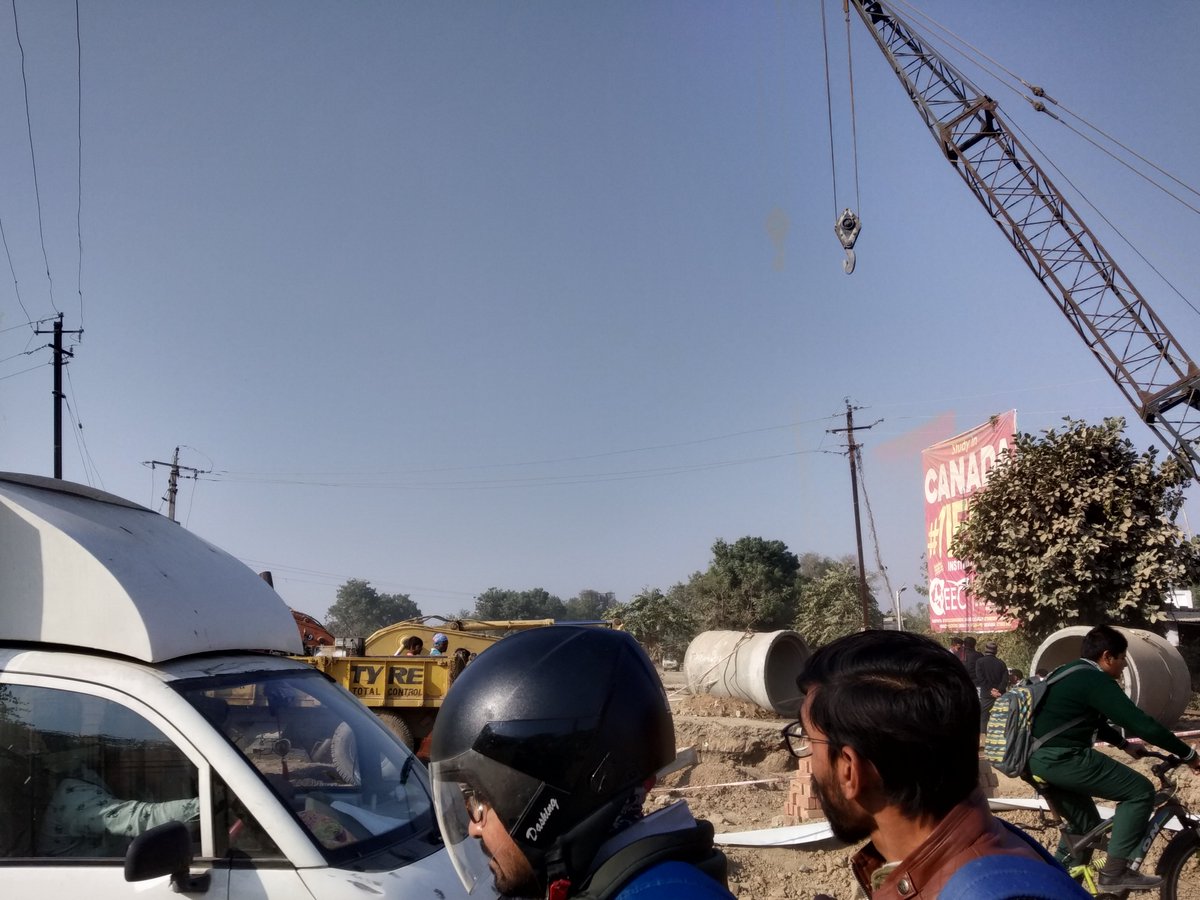 critics_01's tweet image. @AmdavadAMC 
It&apos;s more than 15 day drainage line work is going in middle of gota ognaj road. #publicproblem
Not proper divergent
Plz do some action immediately
@vijayrupanibjp