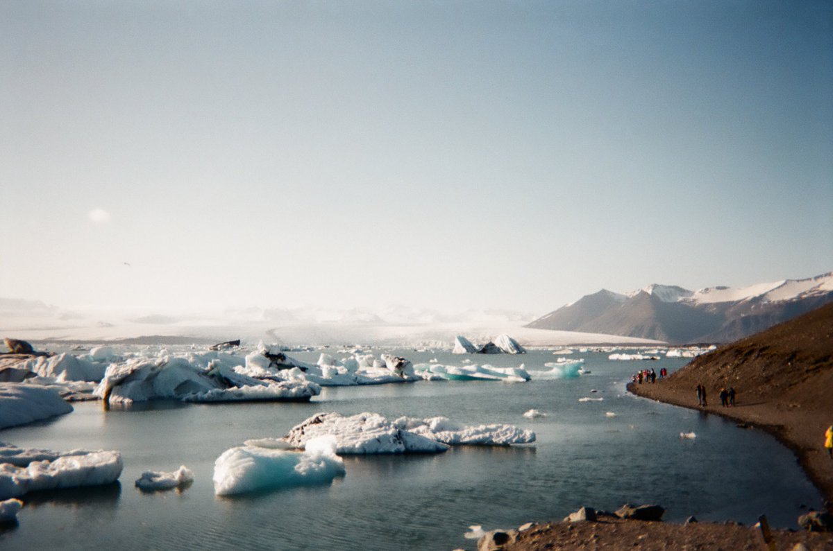 ItsLilNiks's tweet photo. Iceland on a disposable https://t.co/NeikpMON93