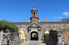 Antarcticlegacy's tweet photo. 3 days to go ACYE for Rudzani representing Cape Town as a gateway city to Antarctica. Below another landmark of Cape Town, Castle of Good Hope
@AntarcticCities
@rudzi_slim
@NRF_News
@CityofCT
#SANAP #ACYE @CapeTalk @zarsg @environmentza https://t.co/fyaLFxv8dh