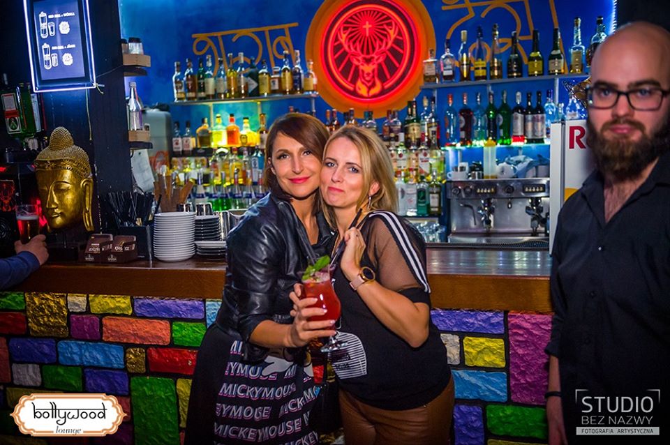 LoungeBollywood's tweet photo. Bollywood Lounge: #Restauracja / #Klub / #Hookah/ #Drink / #Cocktail #Bar w #Warszawie..! 🍻🍷🍾🍹🍸🥃🥂🍽️
Nowy Świat 58, Warszawa
https://t.co/BZxizZHiIE
☎ +48 22 827 02 83, +48 509 165 166
#indyjska #sheesha #warsawnightlife #clubwarsaw #nightlife #bar #fullenjoyment #club https://t.co/phk6xC2UOh