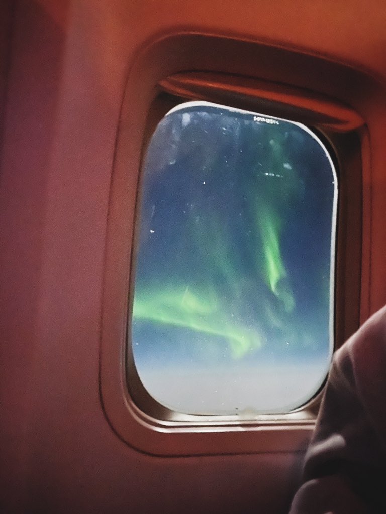 LukeKorns's tweet image. LOOK AT THE VIEW FROM MY AIRPLANE WINDOW!!!! IM CURRENTLY FREAKING OUT AND EVERYONE ON THIS FLIGHT IS ACTING LIKE THIS IS NORMAL!!