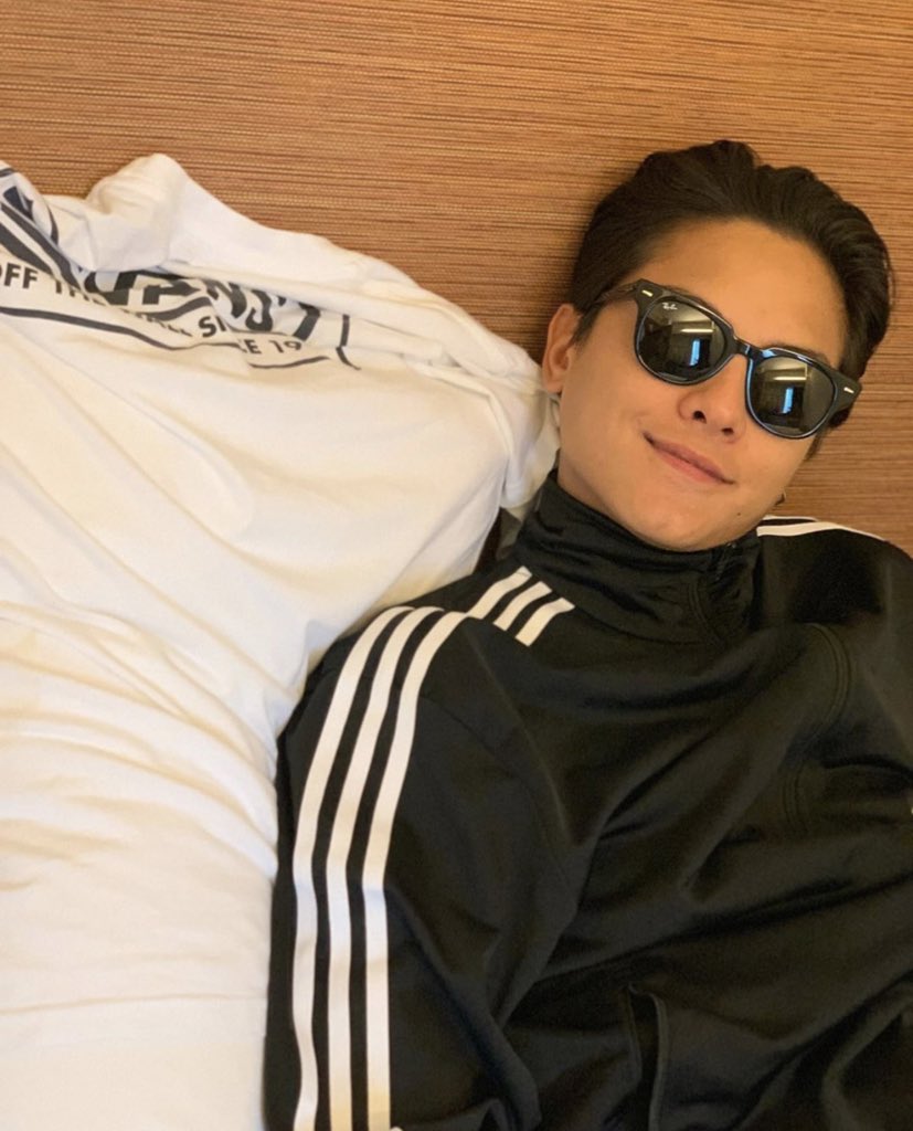 OfficialKBB's tweet photo. “I know how hard it was for you to let go of my hand, but despite that you still allowed me to fly. You know how scared I was being away from you too, but you stayed strong for the both of us.” 

🔗: https://t.co/2GZsXMC9Ik
PhenomenalStar Kathryn https://t.co/86u1JZsOQr