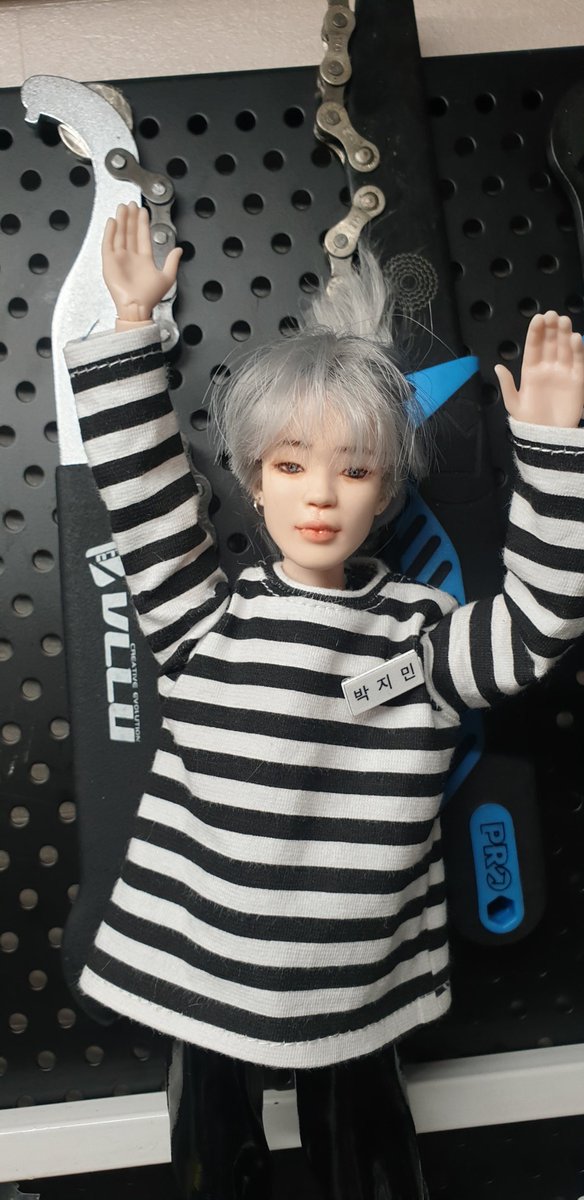 ar_knownee's tweet photo. 🐥 머리 잘라줌 🤭🤭🤭

#BTSxMattel #custom_doll #jimin 
.
.
.
.
@BTS_twt
#BoyWithLuv #iHeartAwards #BestMusicVideo https://t.co/pgW2TB87DA