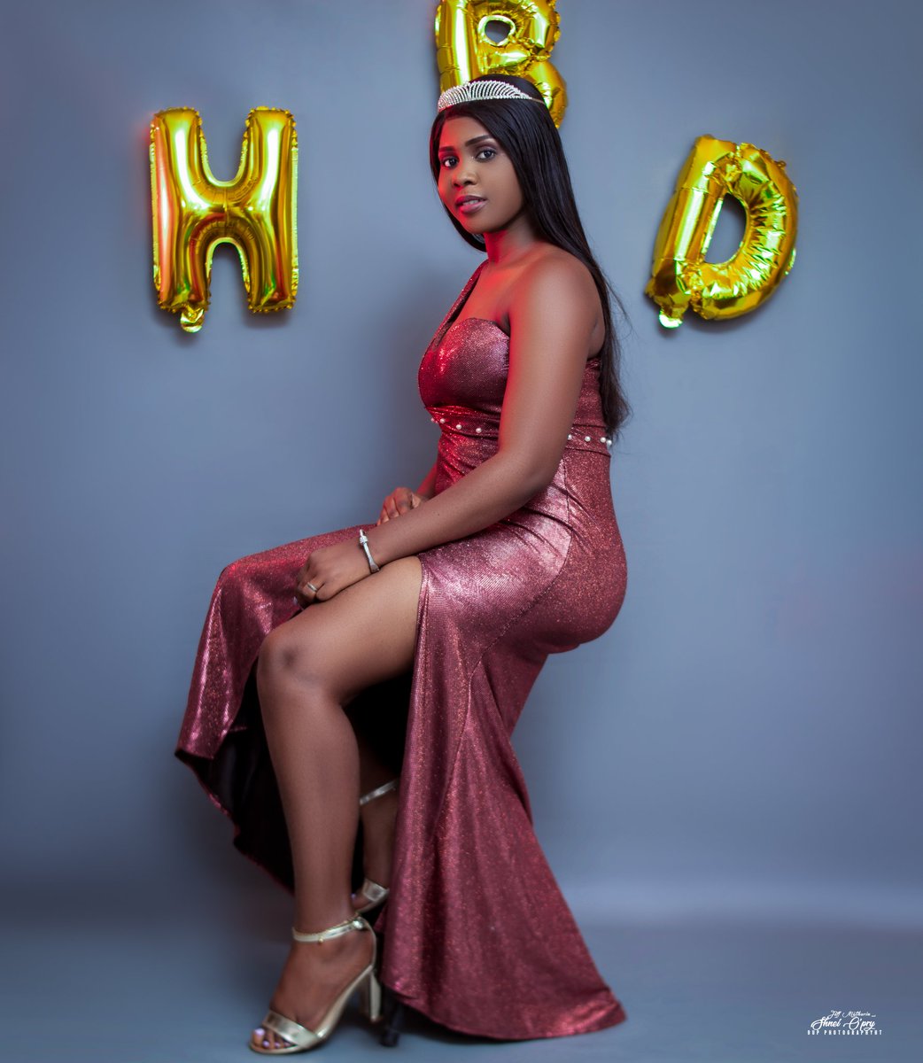 FFednaelle's tweet photo. Hbd to me💓💓💓💓🎊🎉🎉🍷🙃🙃 https://t.co/t7CdCKgEsv